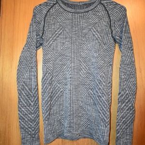 LULULEMON Grey Patterned long sleeve